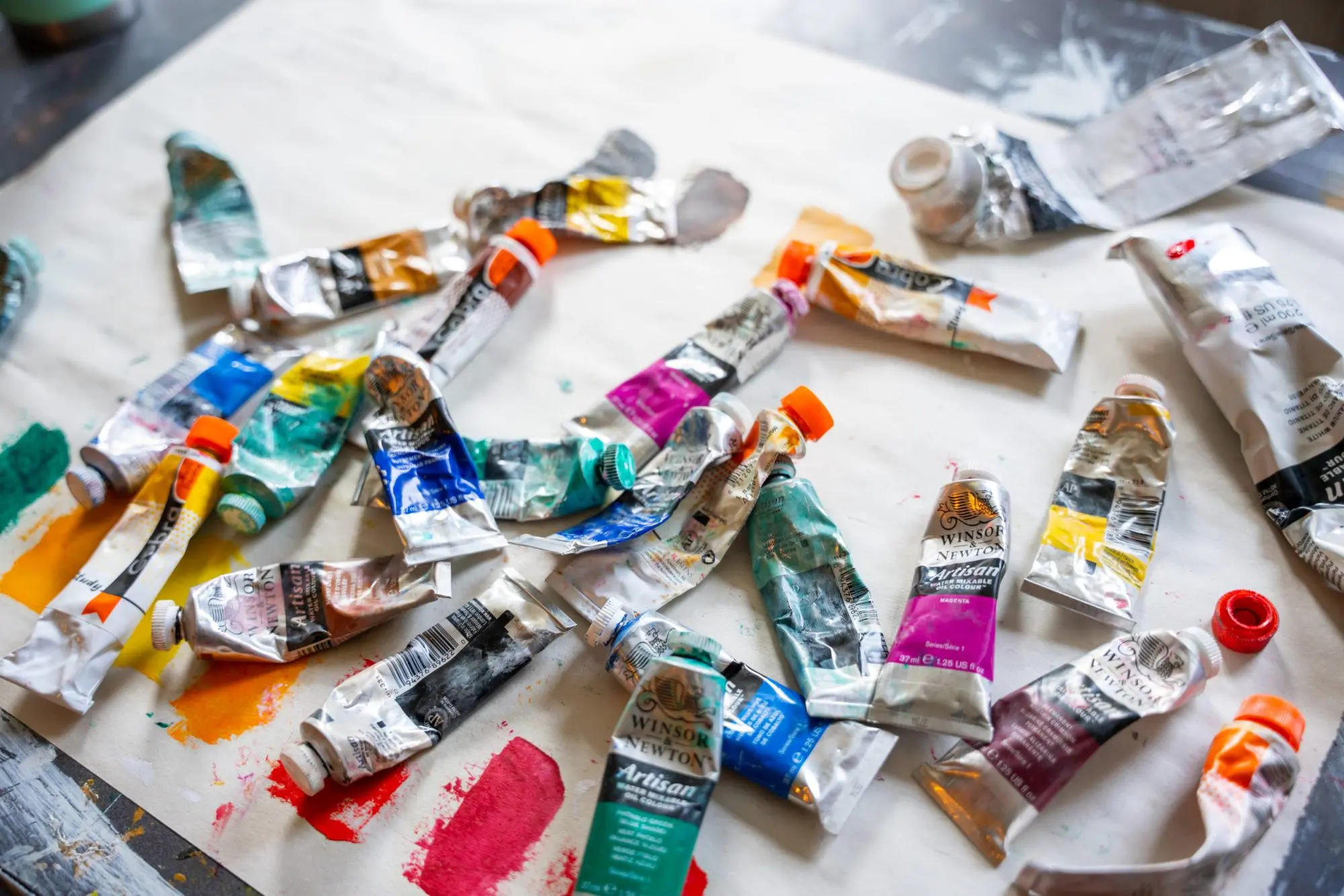 Paint tubes