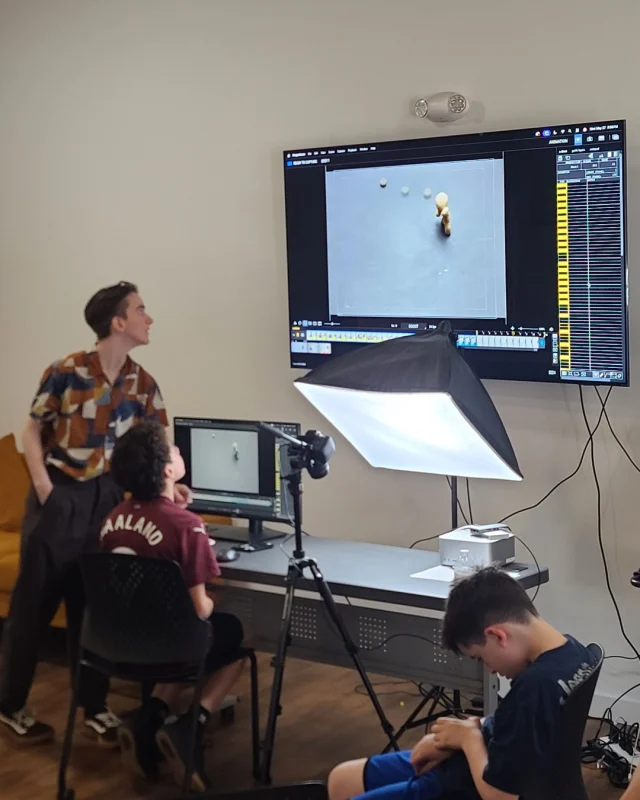 We love seeing our students share their creative talents with the local community. Montserrat grad, Lyss Lentini (’26), recently partnered with BevCam to lead a completely sold-out Stop-Motion Animation workshop for kids on May 27th.During the hands-on session, young creators brought modeling clay to life, learning how to set up shots frame-by-frame and edit their creations into finished animations. This marked Lyss’s third workshop with BevCam, highlighting their incredible knack for teaching both youth and adults, following a successful adult stop-motion class last month.Due to high demand, Lyss is returning to BevCam this summer to lead another Stop-Motion Animation Intensive for Kids on July 18th!Thank you to the team at BevCam for their continued partnership, providing Montserrat students and recent grads with meaningful opportunities to intern, teach, and contribute to local community media.Want to secure a spot for the July 18th workshop? Head over to bevcam.org
Want to learn more about hands-on creative opportunities for Montserrat students? Check out The Center for Career Design & Creative Enterprise at montserrat.edu#MontserratCollegeOfArt #CareerDesignStudio #BevCam #StopMotion #Animation #ArtEducation #BeverlyMA #MontserratAlumni@lyss.the.panini
@bev_cam