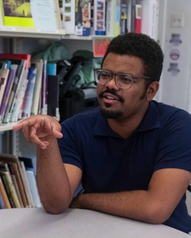 Our newest Artist Educator in Residence, Jared Hall, talks with Montserrat student AZ Green '28 about finding his style, bringing Jamaican folklore to life in his award-winning film Anansi the Spider, and what he's learned about getting into film festivals. His advice for young artists: "Learn everything and then do what comes the most naturally." Read the interview and full transcript at the News & Blog link in bio.Images by Kiana Rodriguez '27@thatishall